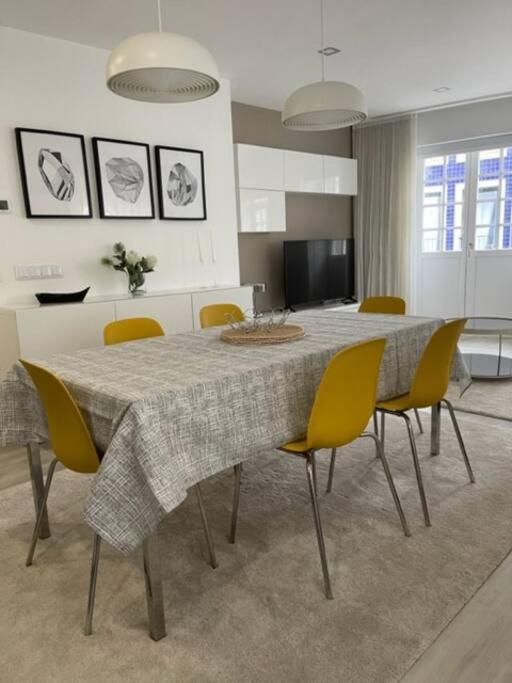 Modern 1 Bedroom City Center Aveiro Apartment المظهر الخارجي الصورة